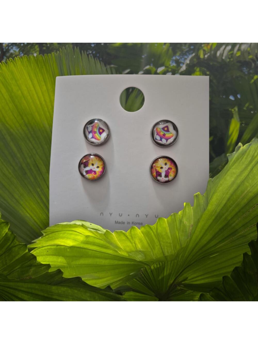 Lisa frank star and cat stud earrings